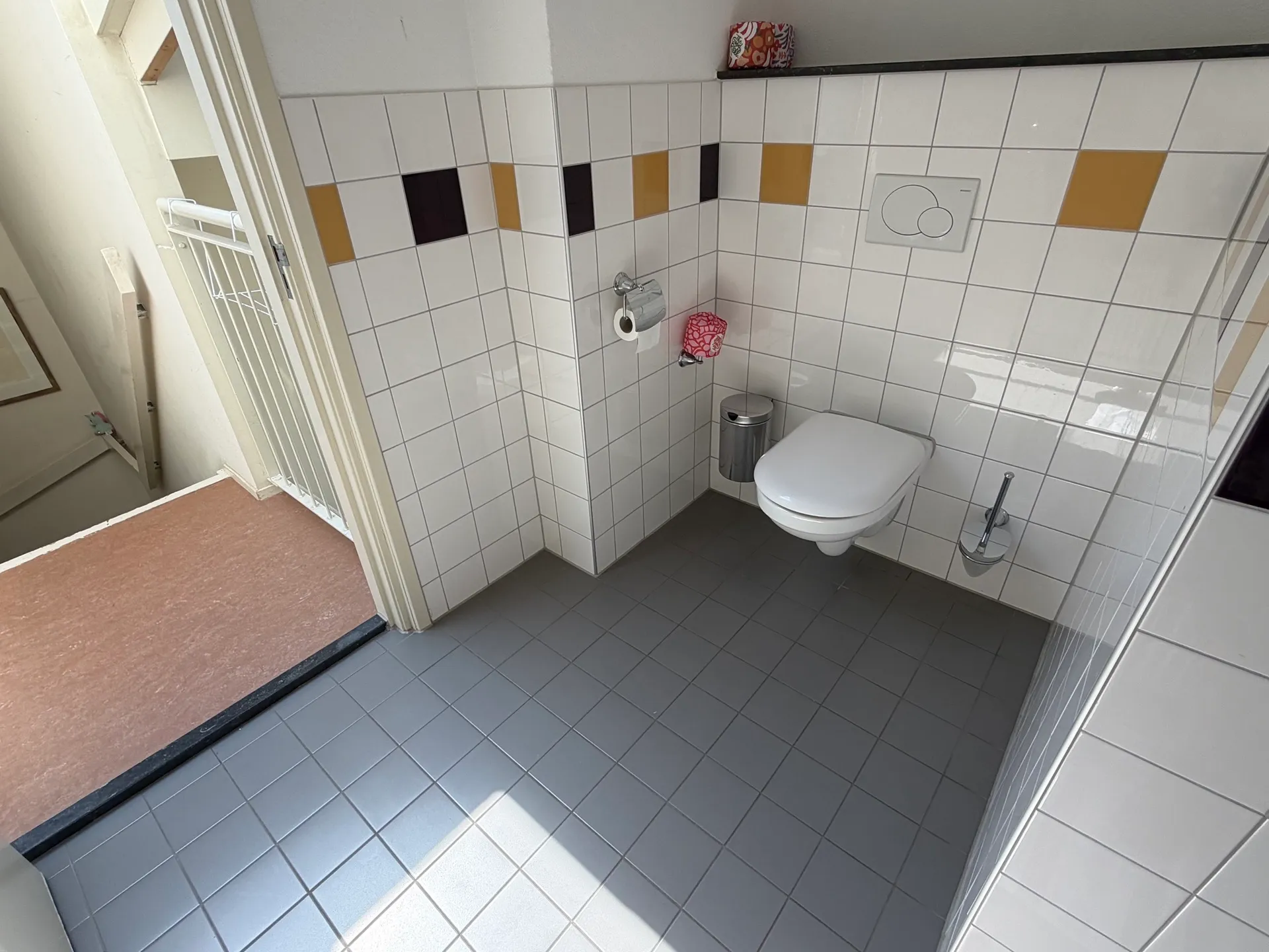 De Avondroodkamer — Het toilet